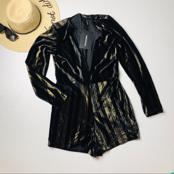 Pretty Little Thing Velvet Stripe Plunge Playsuit - Picture 4 of 12